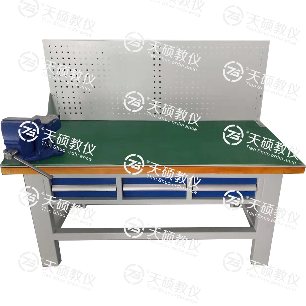 1、TSBTQG-1型 鉗工技能實訓平臺（單面雙工位）.jpg